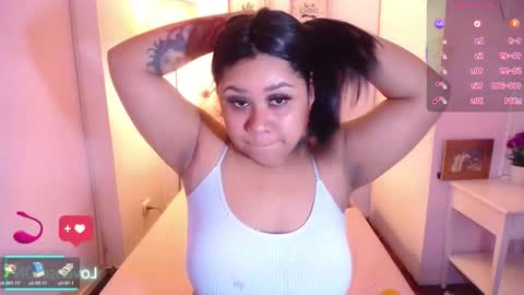 nahomi  online show from October 27, 12:47 am