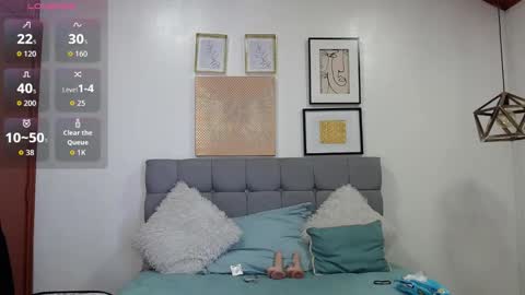 _naomi_s online show from December 2, 2:01 pm