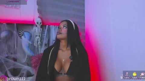 naomi brown online show from October 27, 2:37 am