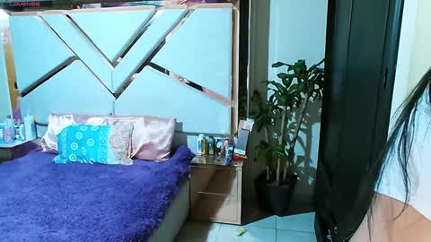 Natasha Rodriguez independent model online show from December 5, 8:00 am