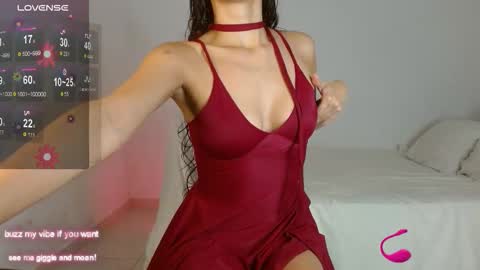 Snapshot of _nayade_ chatting on February 13, 12:39 am _nayade_ online show from February 13, 12:39 am