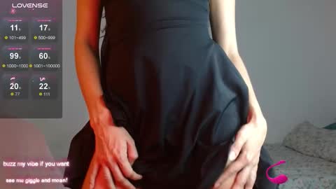 _nayade_ online show from March 5, 12:50 am