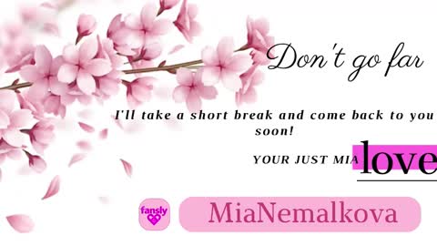 Snapshot of _nemalkovamia chatting on March 11, 6:21 am Mia with a big heart  online show from March 11, 6:21 am