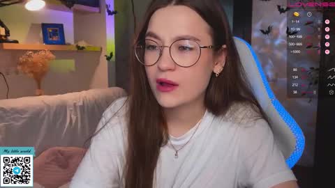 Mia with a big heart  online show from November 12, 2:12 am