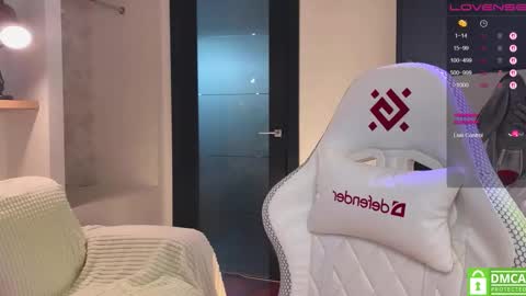 Mia with a big heart  online show from February 12, 12:00 pm