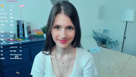 Ashley online show from April 15, 1:18 pm