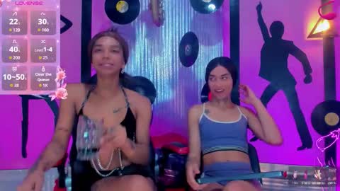 Nicky  Please help me with your thumbs up its importan online show from October 3, 7:11 pm