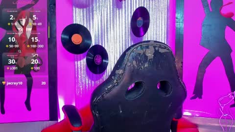 Nicky  Please help me with your thumbs up its importan online show from April 8, 9:04 pm