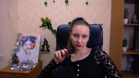 Snapshot of _nicole_new chatting on December 21, 3:31 pm Nica online show from December 21, 3:31 pm