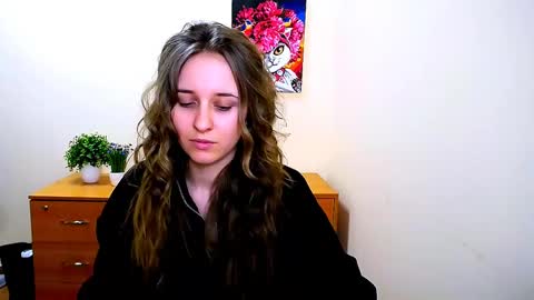 Snapshot of _nicole_new chatting on February 6, 3:31 pm Nica online show from February 6, 3:31 pm