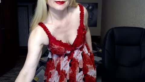 Donella    online show from February 4, 5:12 pm