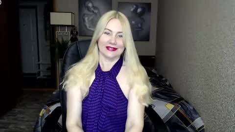 Donella    online show from February 14, 8:37 pm