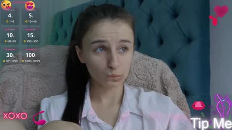 Snapshot of _nika_kik chatting on January 20, 1:42 pm Nika online show from January 20, 1:42 pm