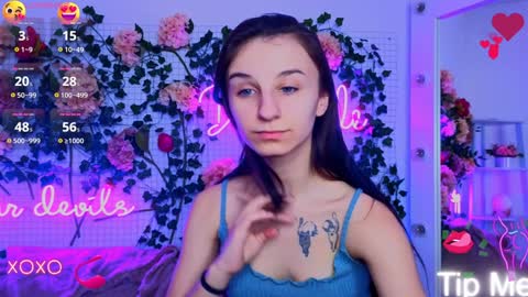Snapshot of _nika_kik chatting on January 21, 11:56 am Nika online show from January 21, 11:56 am