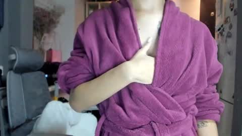 Snapshot of _nika_kik chatting on September 28, 5:29 pm Nika online show from September 28, 5:29 pm
