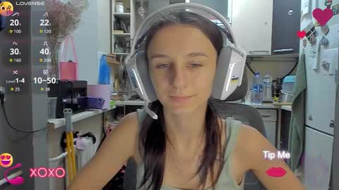 Snapshot of _nika_kik chatting on October 5, 3:21 pm Nika online show from October 5, 3:21 pm
