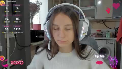 Snapshot of _nika_kik chatting on October 8, 7:50 am Nika online show from October 8, 7:50 am
