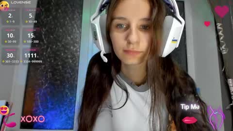 Snapshot of _nika_kik chatting on October 19, 4:07 pm Nika online show from October 19, 4:07 pm