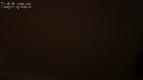 Snapshot of _octopussy_ chatting on May 22, 10:15 pm Mikayla online show from May 22, 10:15 pm