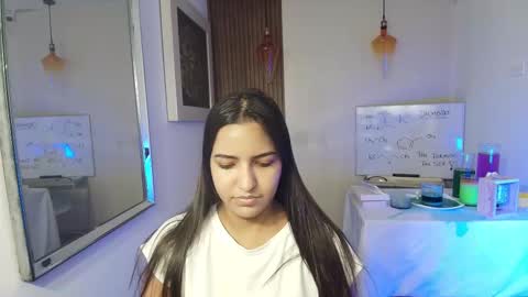 Snapshot of _olivia_fox_ chatting on January 9, 11:02 am Olivia online show from January 9, 11:02 am