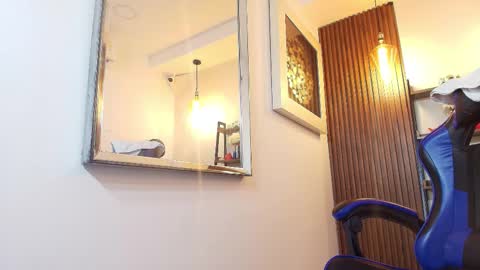 Snapshot of _olivia_fox_ chatting on January 14, 11:05 am Olivia online show from January 14, 11:05 am