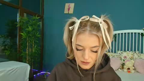 Alisa online show from October 23, 4:23 am