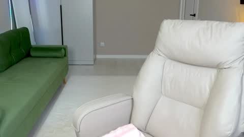 Snapshot of _passion_show_ chatting on December 1, 1:27 pm Tina online show from December 1, 1:27 pm