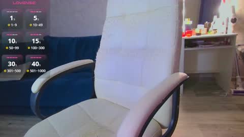 Snapshot of _pink__rabbit_ chatting on October 17, 3:36 pm Ilona online show from October 17, 3:36 pm