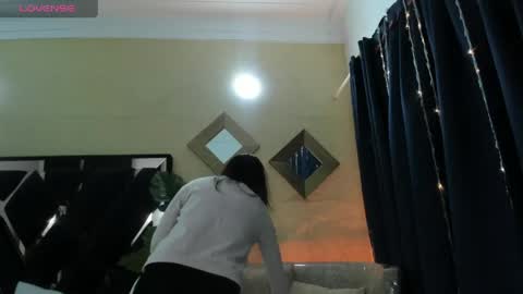 pinki online show from April 13, 2:17 am