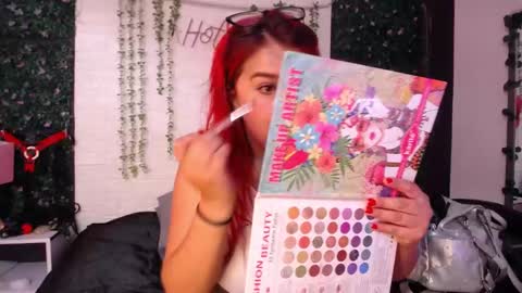 Laura online show from December 11, 7:36 pm