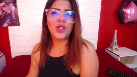 Laura online show from September 16, 8:32 pm