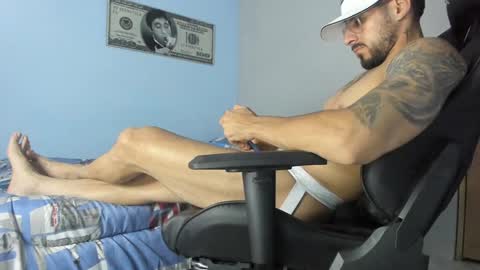 Snapshot of _poseidon1_ chatting on December 13, 7:25 am Poseidon online show from December 13, 7:25 am