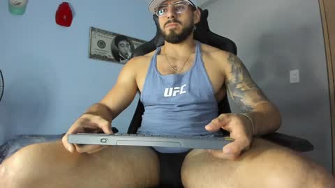 Snapshot of _poseidon1_ chatting on January 18, 4:15 am Poseidon online show from January 18, 4:15 am