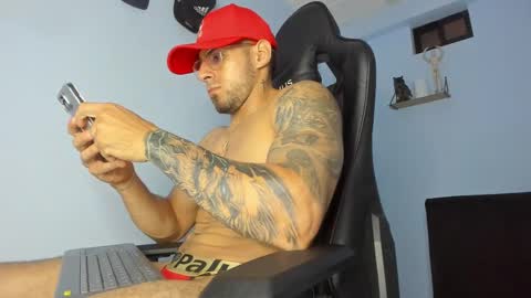 Snapshot of _poseidon1_ chatting on March 1, 10:10 pm Poseidon online show from March 1, 10:10 pm