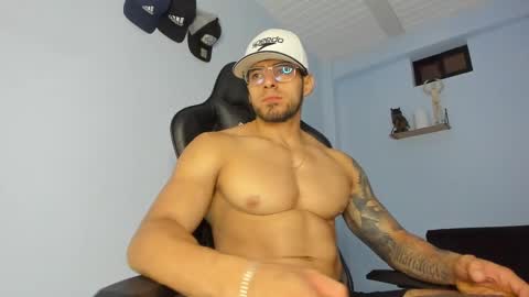 Snapshot of _poseidon1_ chatting on March 7, 3:29 am Poseidon online show from March 7, 3:29 am