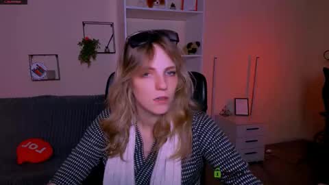 Snapshot of _princess_rosie chatting on October 6, 9:01 pm ur dear Rosie online show from October 6, 9:01 pm