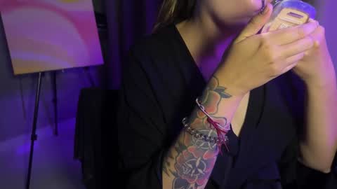  HADLY today day-off see u online 0112  online show from November 19, 1:55 pm