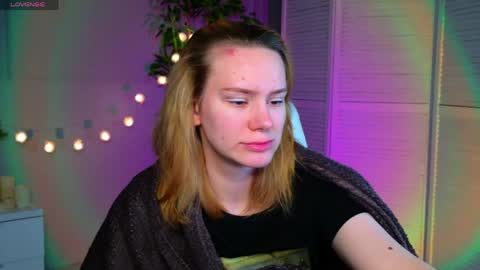 im Amy online show from April 8, 6:24 am