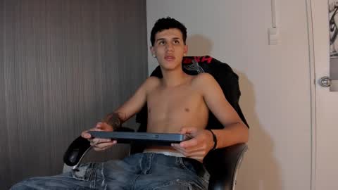 wav online show from October 18, 5:46 pm