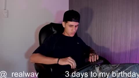 wav online show from October 22, 7:19 am