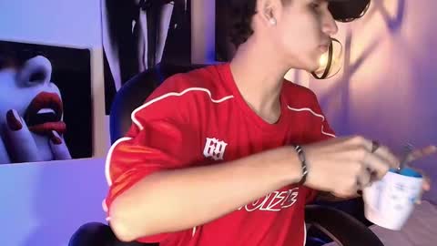 wav online show from November 2, 5:54 am