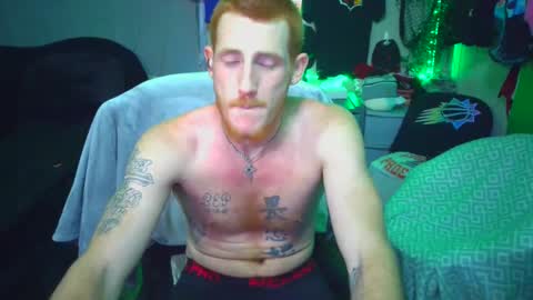 Snapshot of _redxxx chatting on December 24, 4:55 am REDxxx online show from December 24, 4:55 am