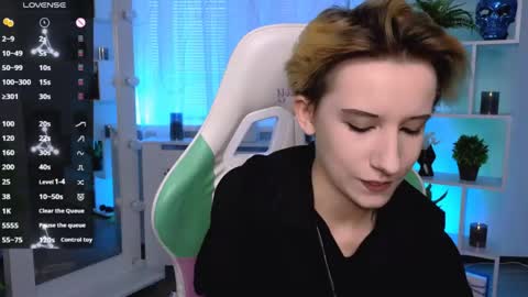 Rein online show from May 25, 3:18 pm