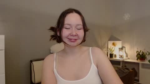 Snapshot of _rosie_cheeks_ chatting on December 6, 6:28 pm See you  online show from December 6, 6:28 pm