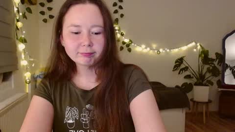 Snapshot of _rosie_cheeks_ chatting on September 23, 6:44 pm See you  online show from September 23, 6:44 pm