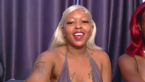 Snapshot of _roxxana chatting on February 15, 4:42 am Roxxana online show from February 15, 4:42 am