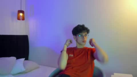 Snapshot of _ruby_red chatting on October 15, 4:23 am _ruby_red online show from October 15, 4:23 am