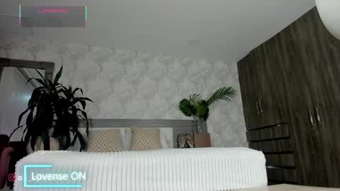 Snapshot of _samantagomez chatting on May 15, 11:50 am _samantagomez online show from May 15, 11:50 am