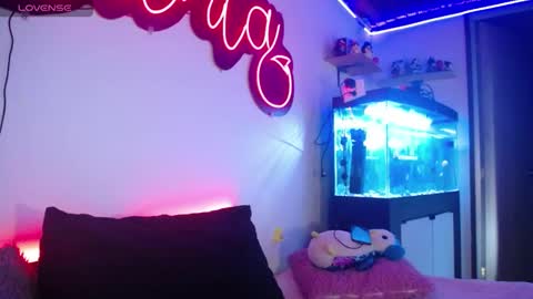  SantaLove  online show from December 5, 1:25 am