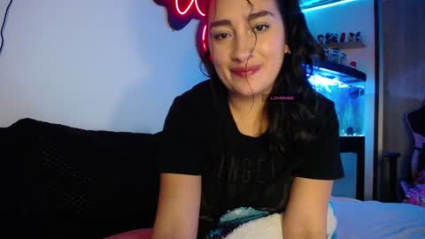  SantaLove  online show from January 6, 1:42 am